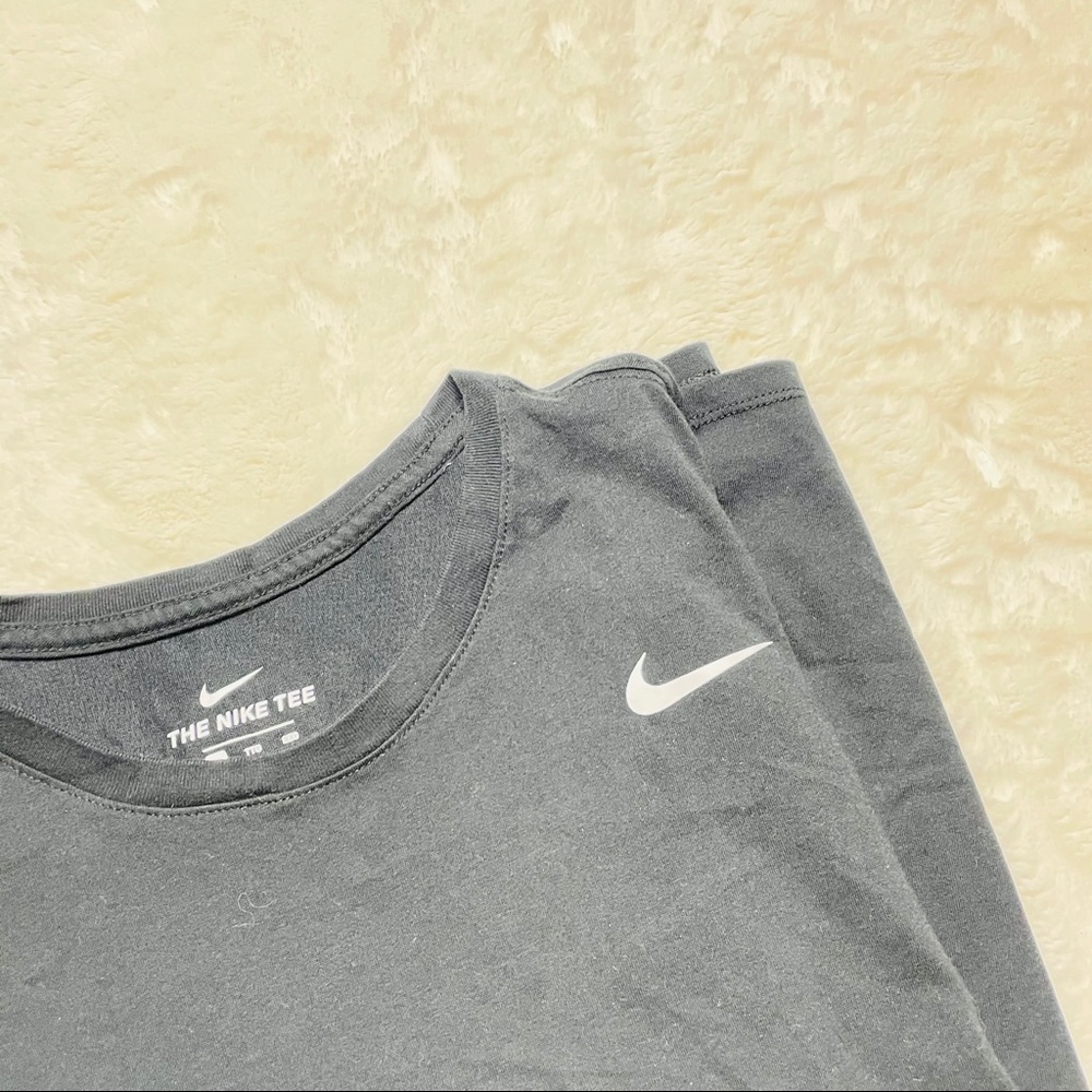 Black Nike Mens Tee Shirt - Picture 2 of 8
